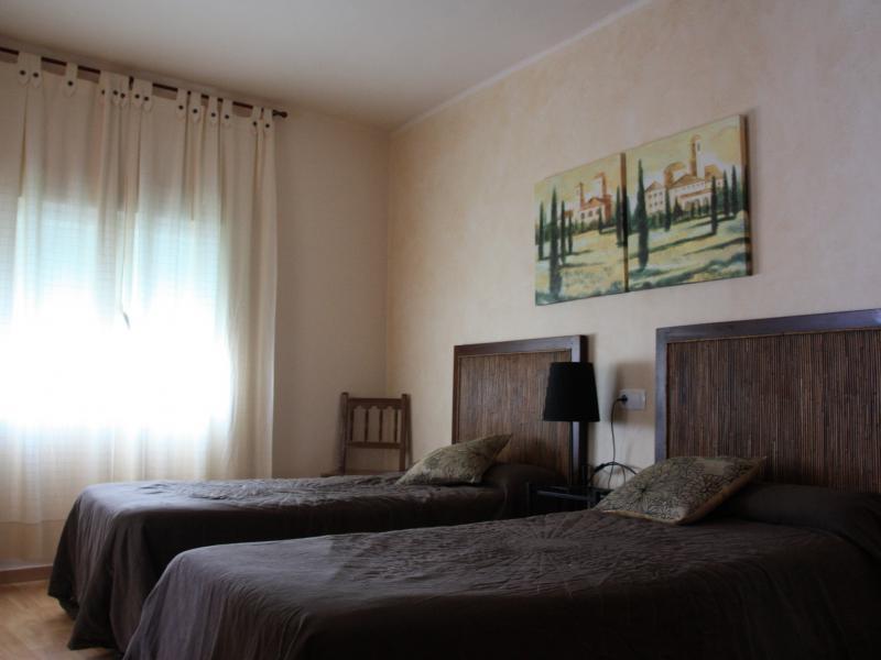 Hostal Rte. Elena Fuentes de Ebro Habitación foto